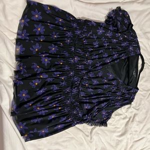 V neck puff sleeve top